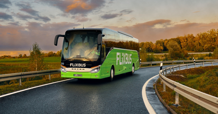 Flixbus tem 2 novas rotas diretas ao aeroporto do Porto. Há bilhetes a partir de 2,99€