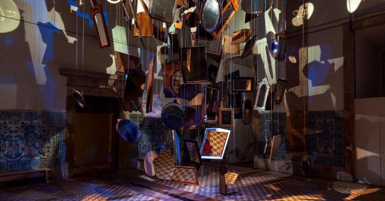 Exposição imersiva “A Fábrica das Sombras” está quase a terminar em Coimbra