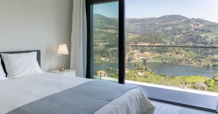 River House. Neste alojamento com piscina é possível relaxar às margens do Douro