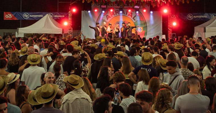 Ruth Marlene, sardinhas e bailarico: foi assim o Arraial NiT desta sexta-feira