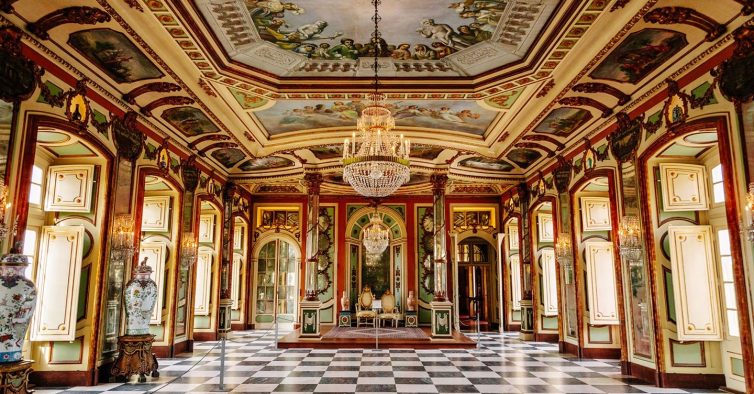 Vem aí uma visita encenada no Palácio de Queluz para recordar as tradições da corte