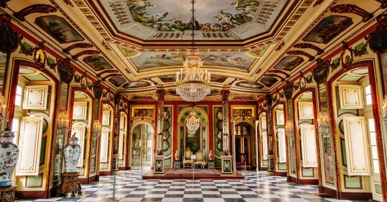 Vem aí uma visita encenada no Palácio de Queluz para recordar as tradições da corte
