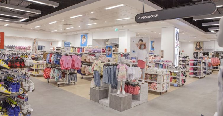 Primark reabre loja em Braga. Está mais moderna, funcional e já tem self-checkout