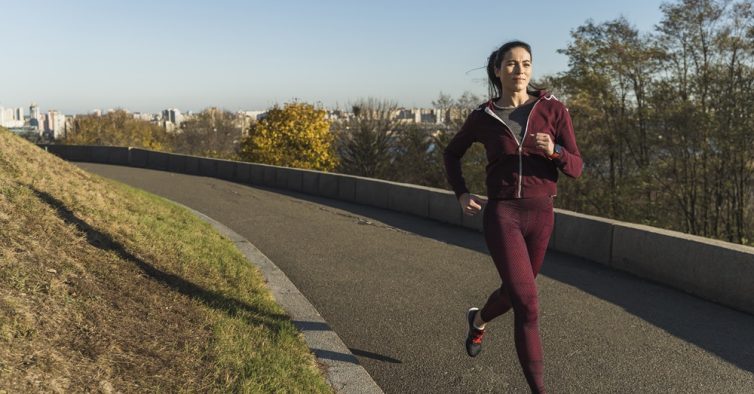 As sapatilhas destinadas a corrida de estrada para quem faz quilómetros por semana